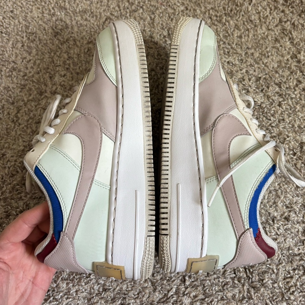 Nike Air Force 1 Shadow SE Pixel Swoosh in the Barely Green woman’s Size 9 - Picture 5 of 7